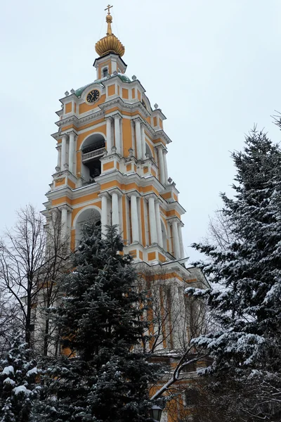 Harangtorony a templom — Stock Fotó