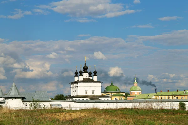 An Orthodox Church and monastery — Stock Photo, Image