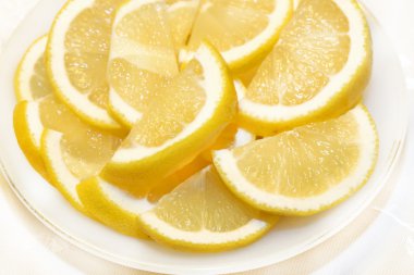 Lezzetli limon sarısı 