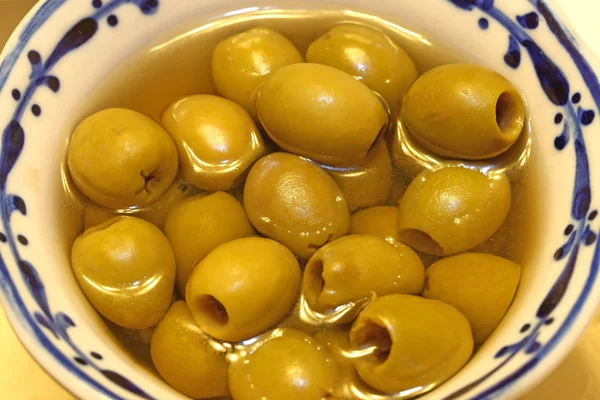 Délicieuses olives dans leur propre jus — Photo