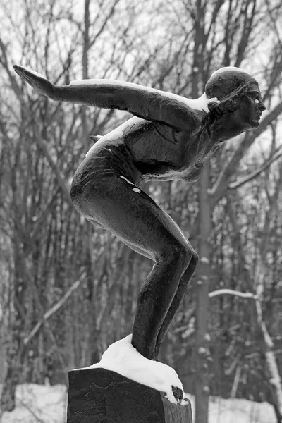 Statue of  girl — Stock Photo, Image