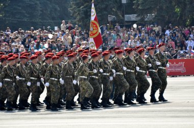 Çelyabinsk, Rusya Federasyonu - 9,2011 olabilir: Chelyabinsk ana meydanında bir geçit töreni 9 onuruna olabilir