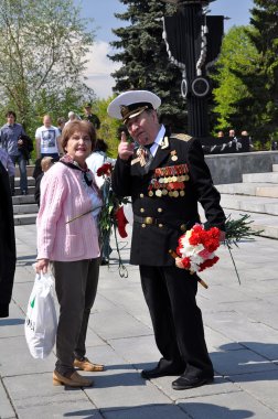 Çelyabinsk, Rusya Federasyonu - 9,2011 olabilir: Chelyabinsk ana meydanında bir geçit töreni 9 onuruna olabilir