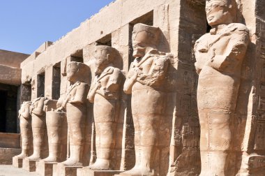 Antik Tapınağı Karnak heykeller 
