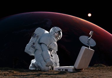 astronot güneş pili yanında dizlerinin üzerinde