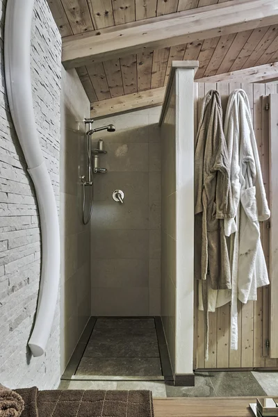 현대식 욕실의 내부 모습 — 스톡 사진