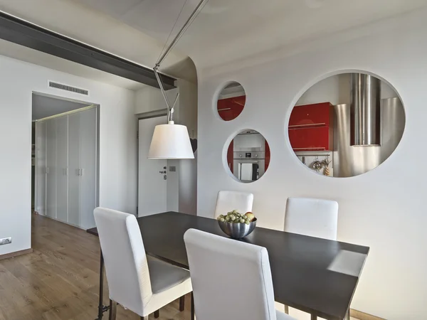 Intérieur d'une salle à manger moderne — Photo