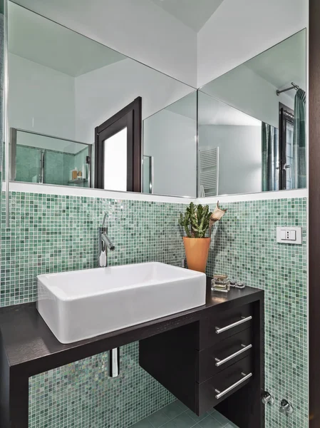 Interior del baño mpdern — Foto de Stock