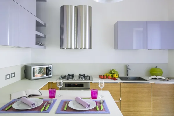 Vista interna di una cucina moderna — Foto Stock