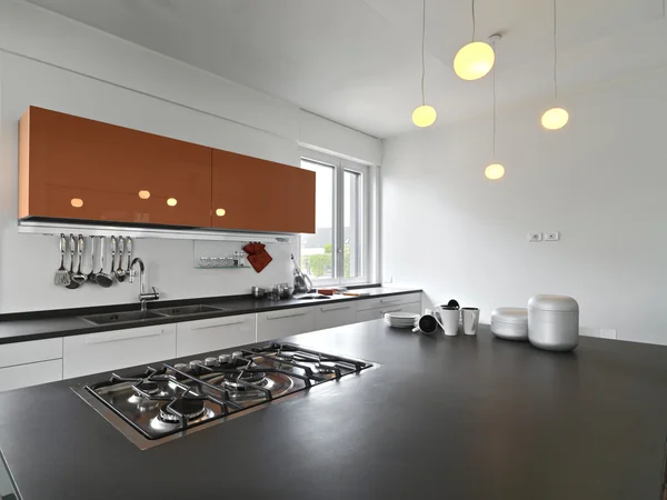 Modern bir mutfağın iç görünümü — Stok fotoğraf