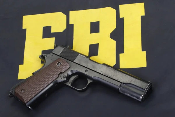 M1911 pistole s municí — Stock fotografie