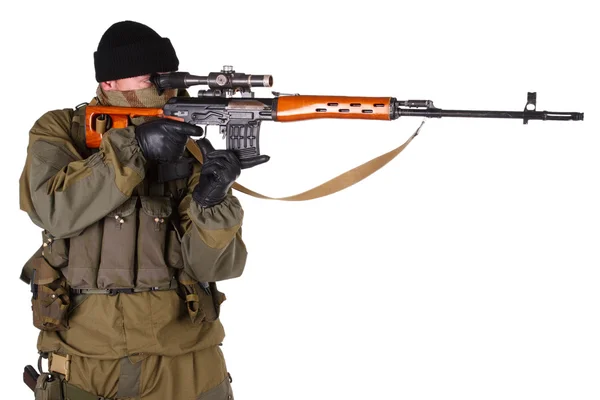 Söldnerheckenschütze mit SVD-Gewehr — Stockfoto