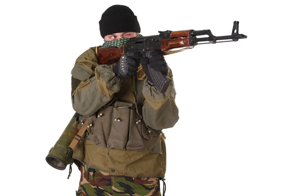 Opstandige met kalashnikov geweer — Stockfoto