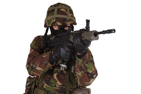 Soldado del Ejército Británico en camuflaje — Foto de Stock