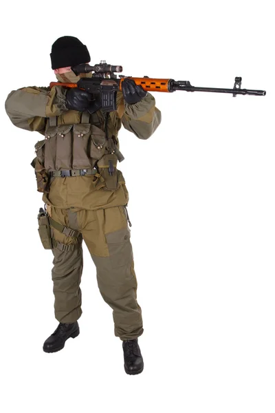 Снайпер з снайперською гвинтівкою СВД — стокове фото