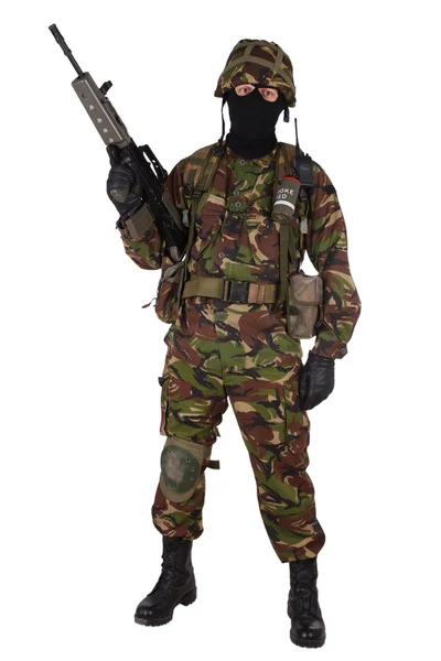 Brittiska armén soldat med gevär — Stockfoto