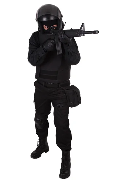 Officier SWAT en uniforme noir — Photo