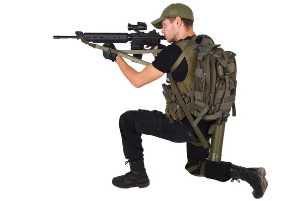 Наемник с винтовкой m16 — стоковое фото