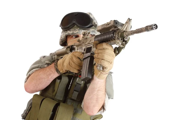 Нас солдат з штурмової гвинтівки — стокове фото