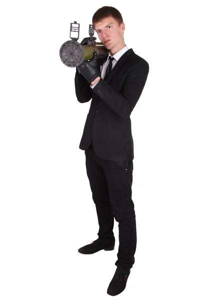 Mann in schwarzem Anzug und Panzerfaust isoliert auf weißem Grund — Stockbild Mann in schwarzem Anzug und Panzerfaust — Stockfoto