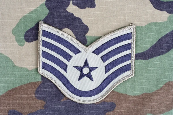 空军参谋军士军衔的修补程序 — 图库照片