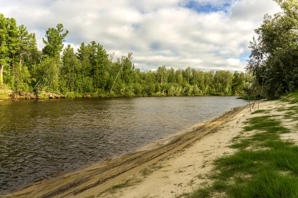 Paysage d'été rivière Yagenetta — Photo