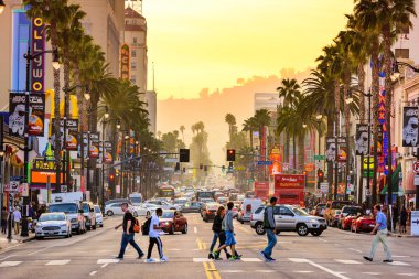 Hollywood Bulvarı'nda Dusk