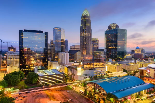 Charlotte, carolina skyline im Norden — Stockfoto