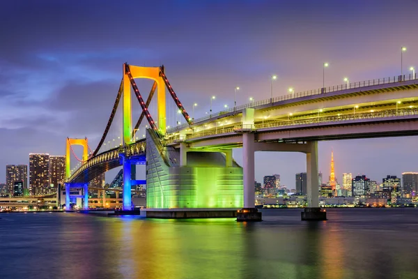 Tokyo, Japan op de brug van de regenboog — Stockfoto