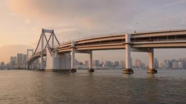 Tokyo Japonya Gökkuşağı Köprüsü zaman atlamalı