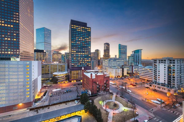 Denver Colorado Verenigde Staten Downtown Stadsgezicht Het Dak Bij Schemering — Stockfoto