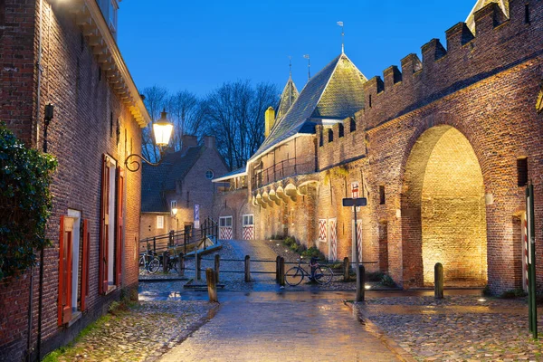 Amersfoort Holandia Historycznym Koppelpoort Świcie — Zdjęcie stockowe