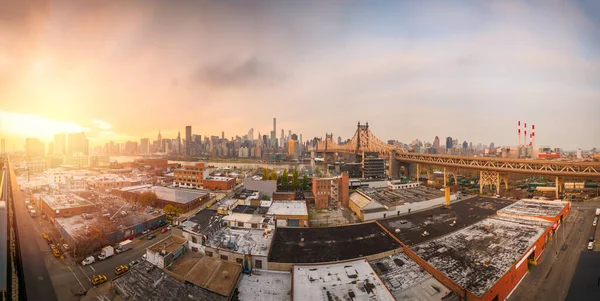 Queens Nowy Jork Usa Widok Queensboro Bridge Kierunku Manhattanu Zmierzchu — Zdjęcie stockowe