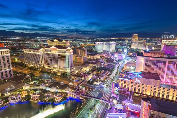 Las Vegas Nevada Mayo 2019 Hoteles Casinos Largo Franja Anochecer — Foto de Stock