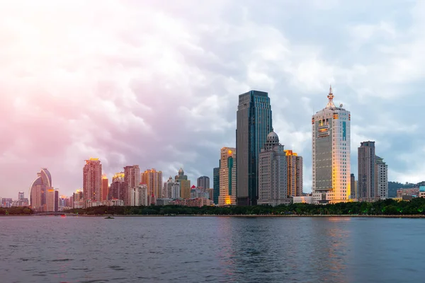 Xiamen China Skyline Yundang Lake Bij Schemering — Stockfoto