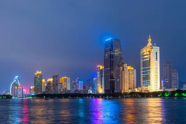 Xiamen Chine Skyline Sur Lac Yundang Crépuscule — Photo