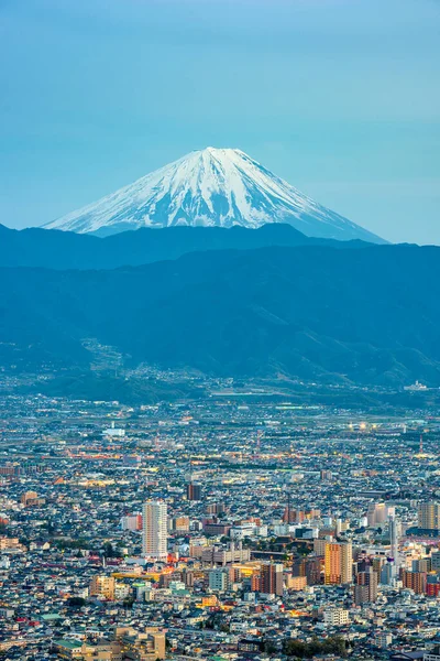 Kofu Japan Skyline 黄昏时的富士 — 图库照片