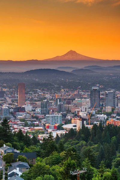 Portland Oregon Usa Skyline Atardecer Con Capucha Distancia —  Fotos de Stock
