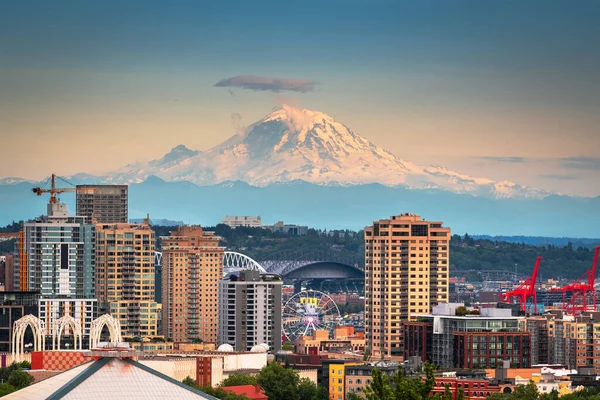 Rainier Sett Från Över Silhuetten Seattle Washington Usa — Stockfoto
