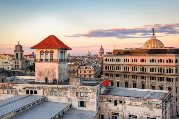 Havana Küba Şehir Merkezi Şafak Vakti Limandan Ufuk Çizgisi — Stok fotoğraf