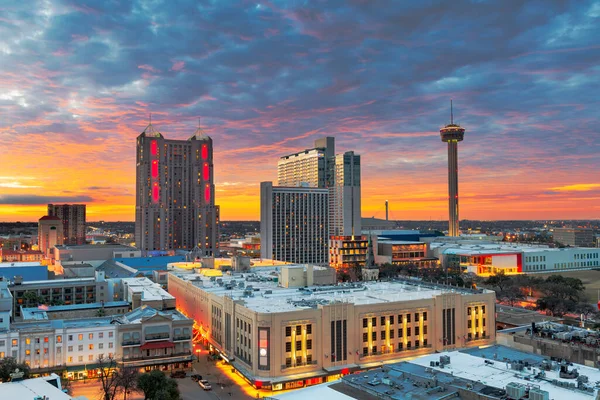 テキサス州サンアントニオ夜明けの上空からのアメリカのスカイライン — ストック写真