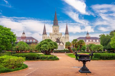 New Orleans, Louisiana, ABD Jackson Meydanı ve St. Louis Katedrali 'nde sabah.