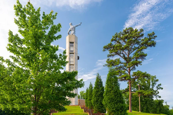 Birmingham Alabama Usa Mei 2016 Het Vulcan Standbeeld Bovenop Rode — Stockfoto