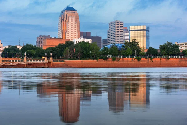 Shreveport Louisiana Usa Belváros Városképe Vörös Folyón Alkonyatkor — Stock Fotó