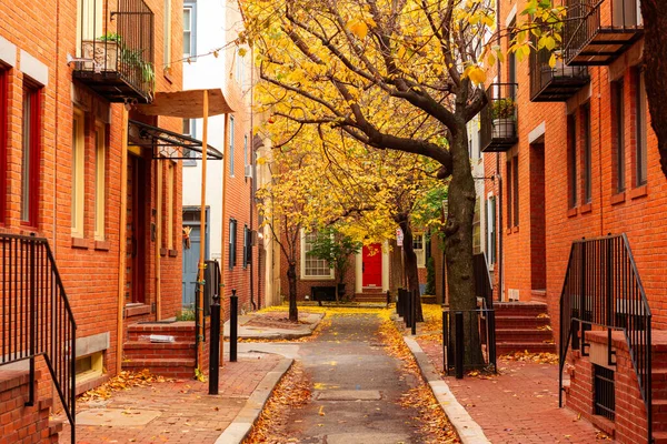 Podzimní Ulička Tradiční Čtvrti Philadelphii Pensylvánie Usa — Stock fotografie