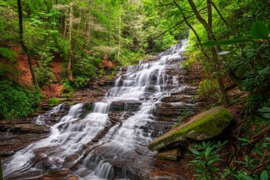 Minnehaha Şelalesi, Rabun County, Georgia Falls Creek 'te..
