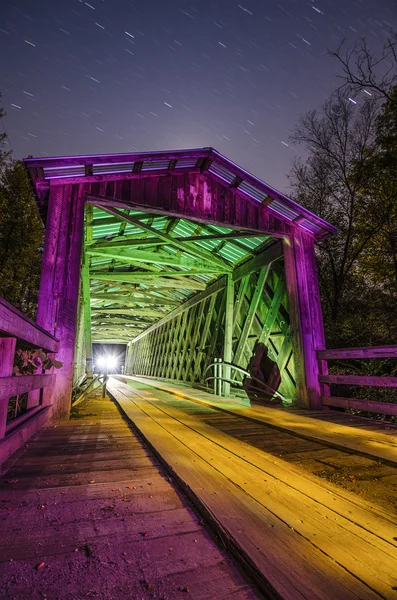 Old Covered Bridge in Fall Season — Stock Photo, Image