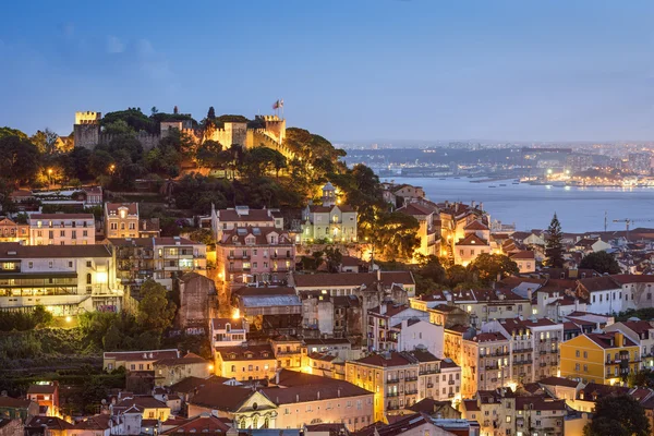 Lizbona, Portugalia Skyline i zamek — Zdjęcie stockowe