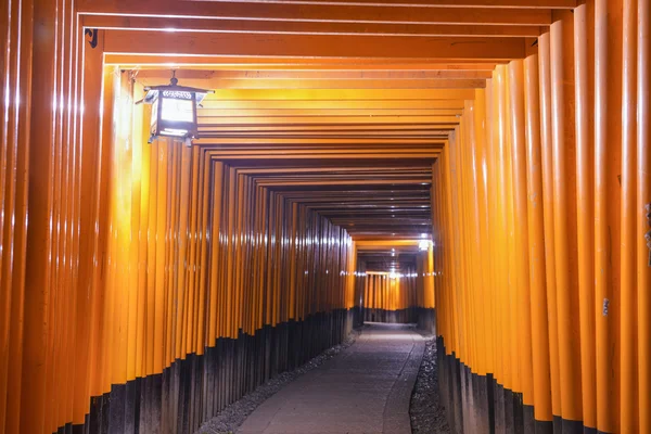 Santuario di Fushimi Inari Tori Cancelli di Kyoto — Foto Stock