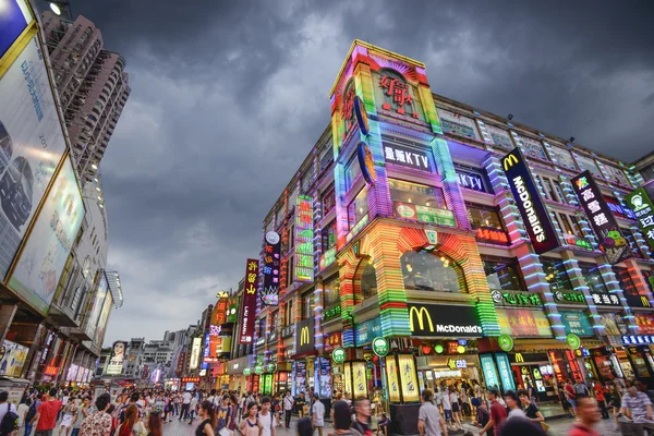 Guangzhou, China Shopping Street — Stockfoto